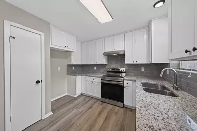 11746 Apple Bough Circle, Houston, TX 77067 - Photo 11