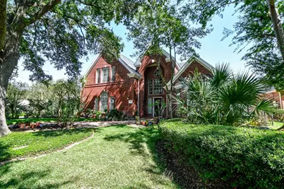 410 Kingfisher Drive, Sugar Land, TX 77478 - Photo 13