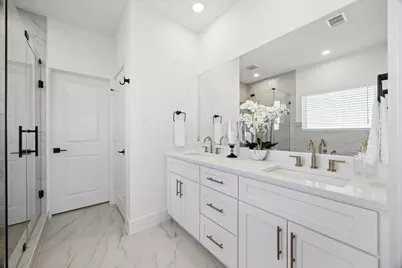 5618 Camino Encantado Drive, Houston, TX 77091 - Photo 25