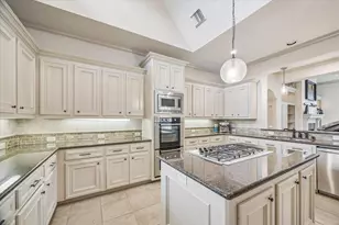 70 Shadow Creek Ridge Dr, Spring, TX 77389 - Photo 15