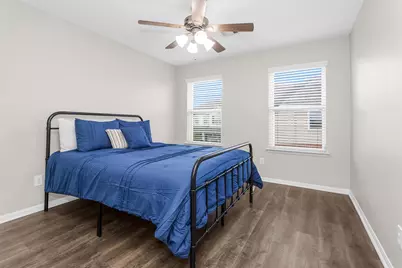 4704 Bella Court, Alvin, TX 77511 - Photo 37
