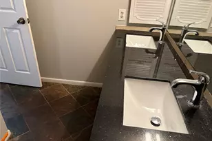 3055 SW Walnut Bend Ln, Houston, TX 77042 - Photo 9