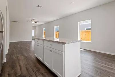 8214 Burnt Orchid Drive, Houston, TX 77016 - Photo 7