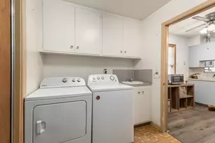 205 Klesel St, Schulenburg, TX 78956 - Photo 15