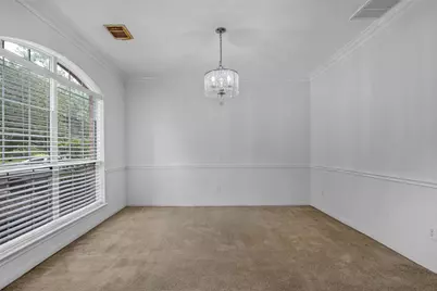 75 N Spinning Wheel Circle, The Woodlands, TX 77382 - Photo 5