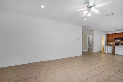 75 N Spinning Wheel Circle, The Woodlands, TX 77382 - Photo 9