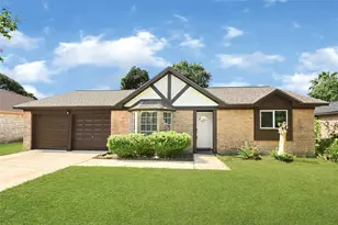 414 E Lambuth Ln, Deer Park, TX 77536 - Photo 1