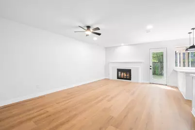 3 Still Corner Place, The Woodlands, TX 77381 - Photo 7