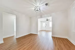 1014 49th St, Galveston, TX 77551 - Photo 15