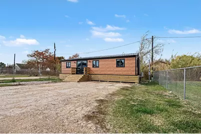 2466 Ave D #10, Dickinson, TX 77539 - Photo 15