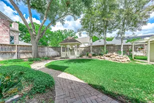 3702 Belle Grove Ln, Sugar Land, TX 77479 - Photo 3