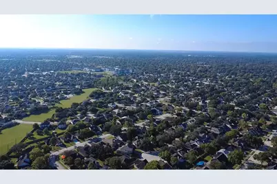 16039 Surrey Woods Drive, Friendswood, TX 77546 - Photo 21