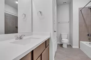 2215 Villa Bella Ln, Friendswood, TX 77546 - Photo 7