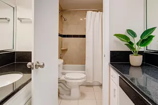 7520 Hornwood Dr, Houston, TX 77036 - Photo 11