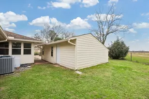 479 Fm 331 Rd, Sealy, TX 77474 - Photo 17