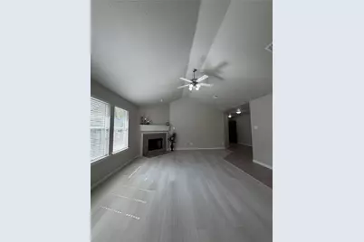 54 E Misty Dawn Drive, The Woodlands, TX 77385 - Photo 5