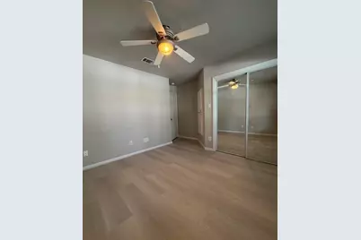 54 E Misty Dawn Drive, The Woodlands, TX 77385 - Photo 9