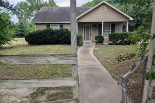 145 Morrow St, Trinity, TX 75862 - Photo 1