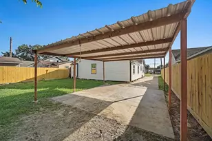 6305 Gay St, Houston, TX 77022 - Photo 13