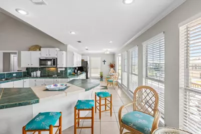 970 Gulfview Drive, Crystal Beach, TX 77650 - Photo 11