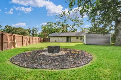 152 Cannon Street, Clute, TX 77531 - Photo 33