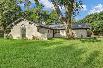 152 Cannon Street, Clute, TX 77531 - Photo 1