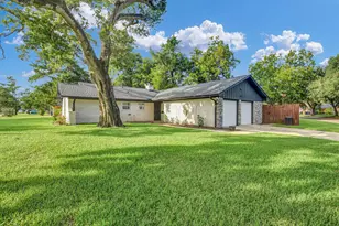 152 Cannon St, Clute, TX 77531 - Photo 5
