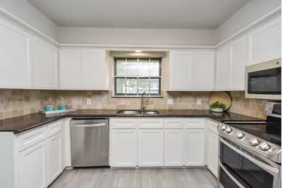 1723 Big Horn Drive, Houston, TX 77090 - Photo 9