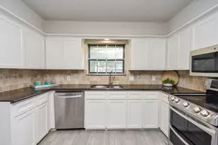 1723 Big Horn Dr, Houston, TX 77090 - Photo 9