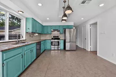 16215 Havenhurst Drive, Houston, TX 77059 - Photo 15