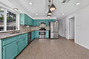 16215 Havenhurst Dr, Houston, TX 77059 - Photo 15