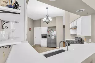 13707 Eastbourne Dr, Houston, TX 77034 - Photo 9