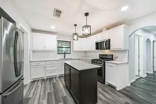 1206 Layton St, Baytown, TX 77520 - Photo 11