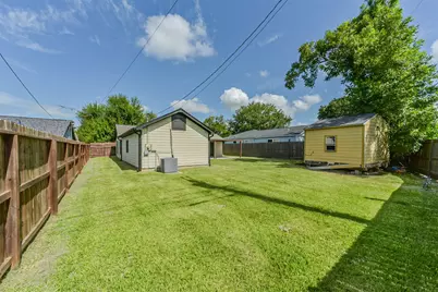 1206 Layton Street, Baytown, TX 77520 - Photo 37