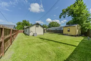 1206 Layton St, Baytown, TX 77520 - Photo 37