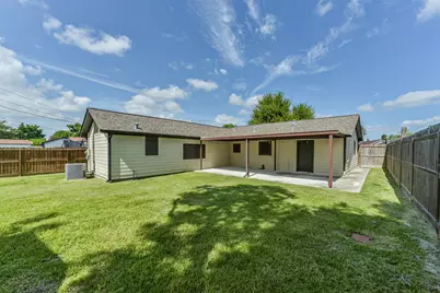 1206 Layton Street, Baytown, TX 77520 - Photo 35