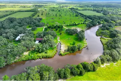 1734 Haynes Road, Anahuac, TX 77514 - Photo 17