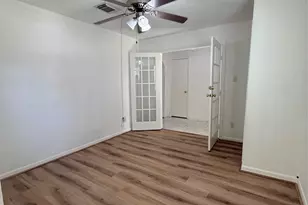12214 Corona Ln, Houston, TX 77072 - Photo 11