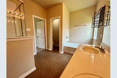 11111 Kingsnorth Drive, Tomball, TX 77375 - Photo 33