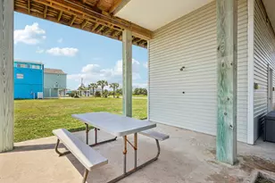 18423 Shaman Dr, Galveston, TX 77554 - Photo 33