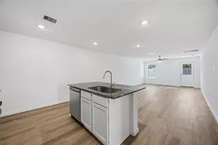 4812 Peanut Butter and Jelly Dr, Houston, TX 77048 - Photo 11
