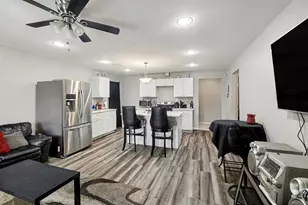 4421 Caplin St, Houston, TX 77026 - Photo 7