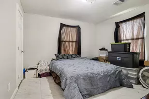 4421 Caplin St, Houston, TX 77026 - Photo 9