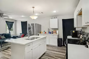 4421 Caplin St, Houston, TX 77026 - Photo 7