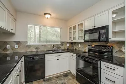 2012 E Lacey Oak Circle, The Woodlands, TX 77380 - Photo 5