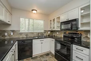 2012 E Lacey Oak Cir, The Woodlands, TX 77380 - Photo 5