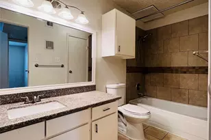 2750 Holly Hall St, Houston, TX 77054 - Photo 11