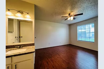 2750 Holly Hall Street #1211, Houston, TX 77054 - Photo 9