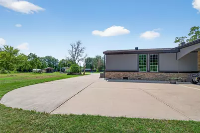 153 County Road 4907, Dayton, TX 77535 - Photo 37