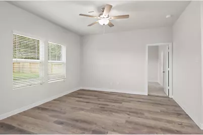 488 Shoreview Drive, Conroe, TX 77303 - Photo 7